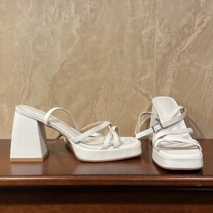 NEW Chic White Strappy Block Heels, Size 38, US size 7.5